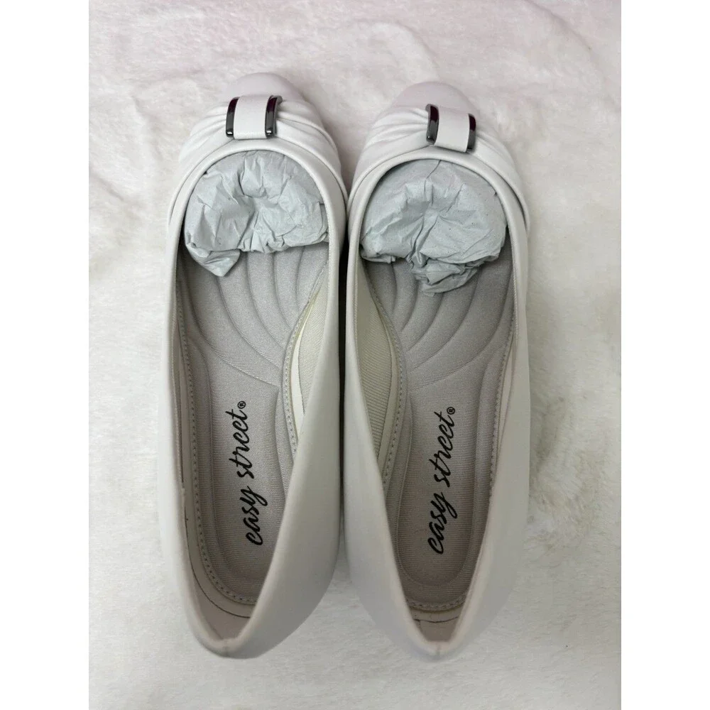 Easy Street Eloise Slip On Comfortable Dress Pumps White Size 6WW